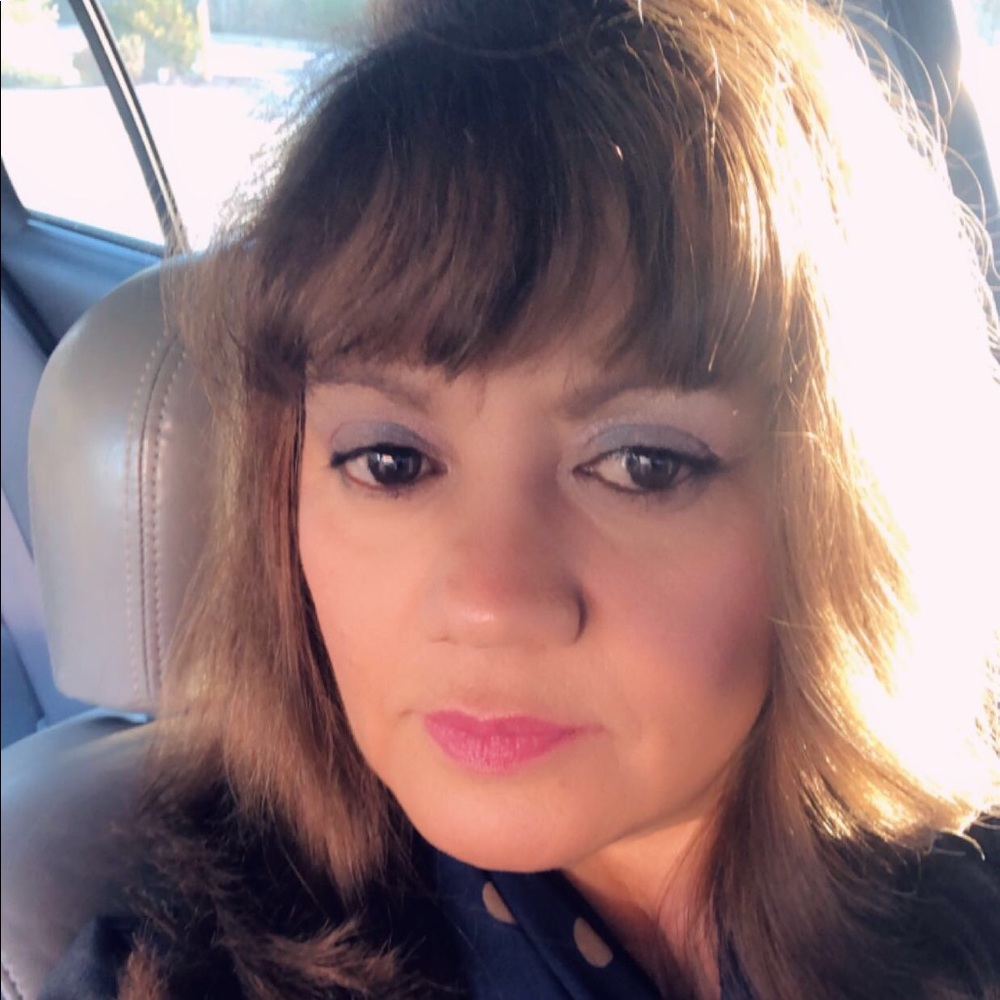 Meet your Posher, Xinia